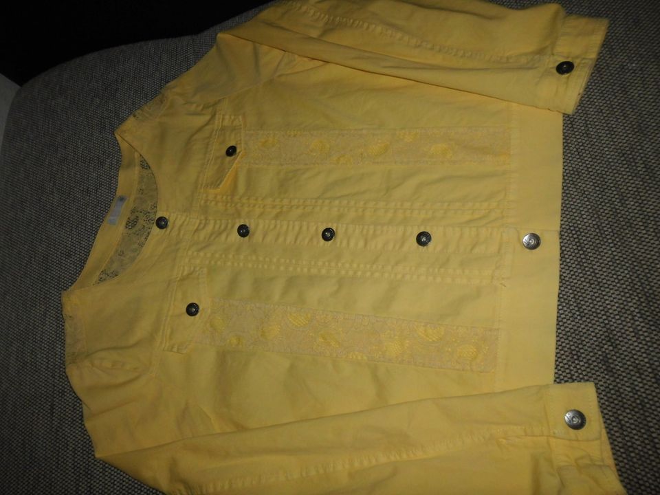 Sommer Jeansjacke Spitze gelb Gr. 46 in Hachenburg