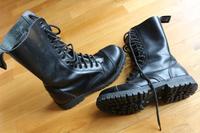 Leder Stiefel geschnürt Bondage London schwarz Gr. 41 Saarland - Tholey Vorschau