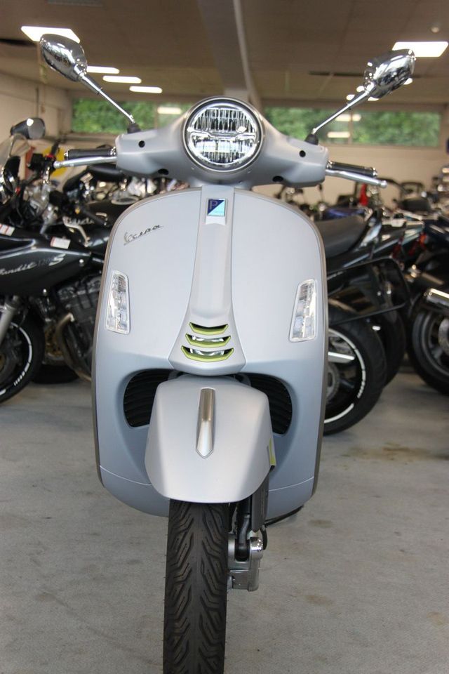 Vespa GTS 125 SuperTech  ABS E5 B196 in Essen