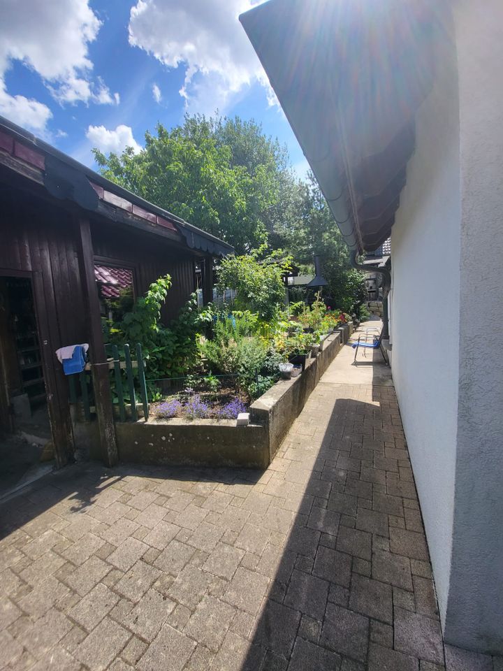 Charmantes Einfamilienhaus mit großem Garten in Adelmannsfelden in Adelmannsfelden