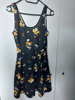 Kurzes schwarzes Sommerkleid mit Blumen von H&M Divided Gr. 38 Sachsen - Gröditz Vorschau