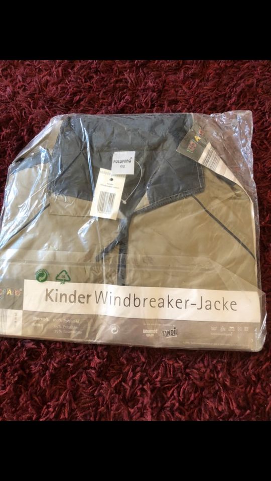 Kinder Windbreaker-Jacke 152 große. Neu in Rodenberg