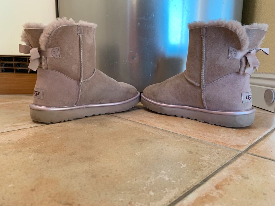 Ugg Boots rosa Gr: 41, sehr guter Zustand in Berlin