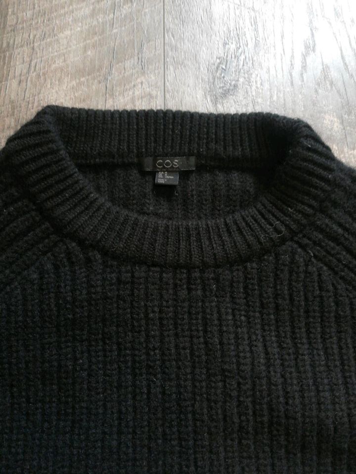 Cos, Pullover, Gr. M, Wolle, NP ca. 250,- in Kaarst