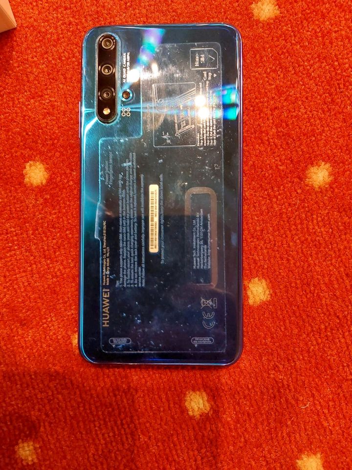 Huawei Nova 5T - 6 RAM / 128 ROM wie Eisen in Berlin