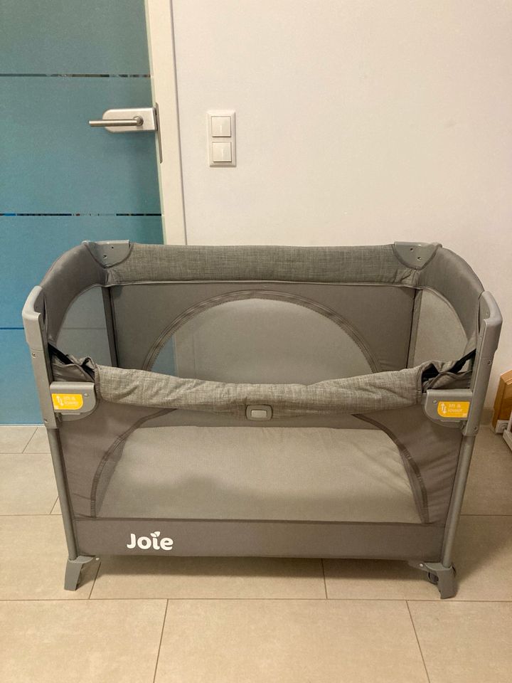 Joie Baby-/Kinder-Reisebett in Biebertal