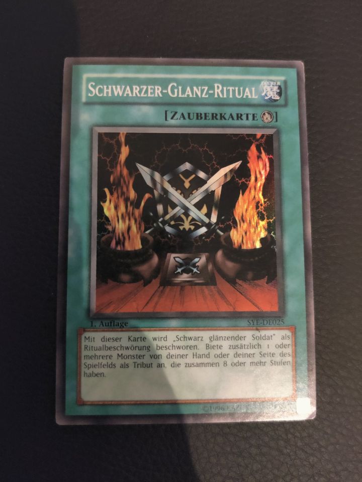 Yu-Gi-Oh Karte Schwarzer-Glanz-Ritual SYE-DE025 Super Rare in Lauben