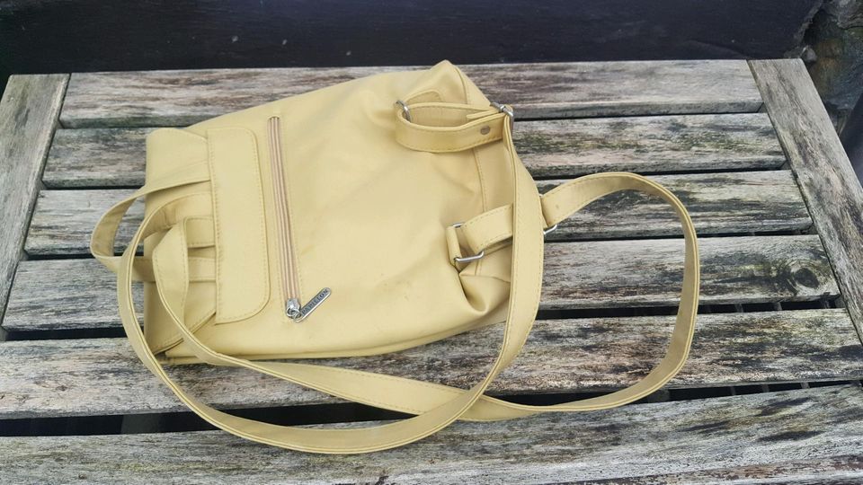 Tasche Rucksack elegant schön Beige Farbe unbenutzt in Barntrup