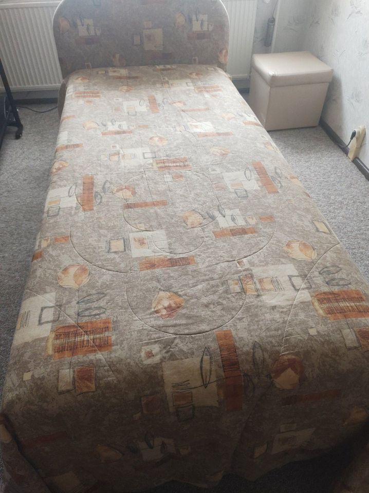 Bett 90cm mit Tagsedecke in Tabarz Thüringer Wald