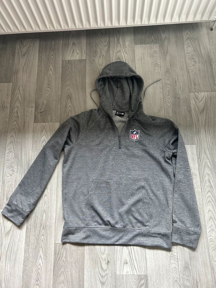 New Era Nfl Hoodie L in Moorrege