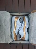 Air Jordan 11 Retro Low // Weiss weiß gold / white / MTLC GOLD Baden-Württemberg - Sindelfingen Vorschau