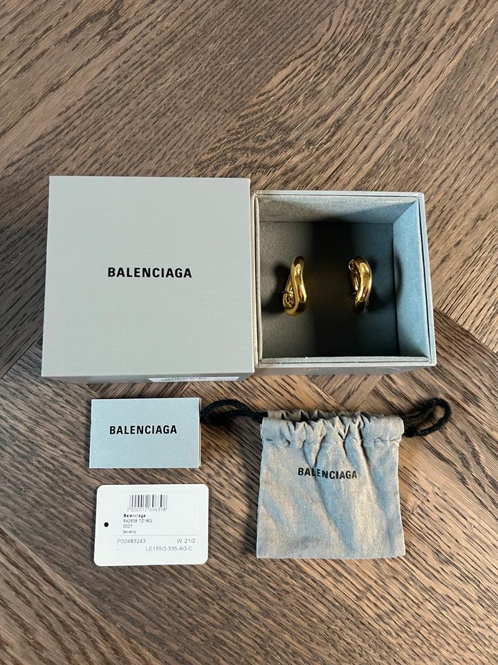 BALENCIAGA Loop Ohrringe Gold; leicht twisted; im Shop online in Düsseldorf