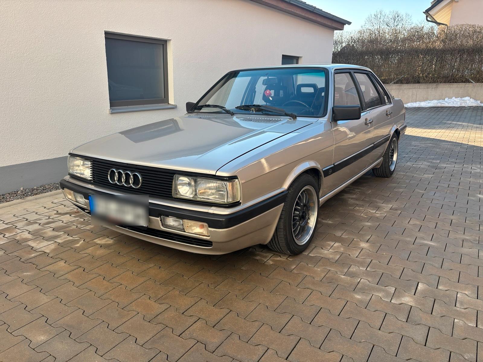 Abbildung des Autos Audi 90 B2, 2.0 JS, 5-Zy…