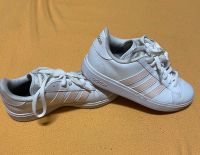 Adidas Turnschuhe Sachsen-Anhalt - Naumburg (Saale) Vorschau