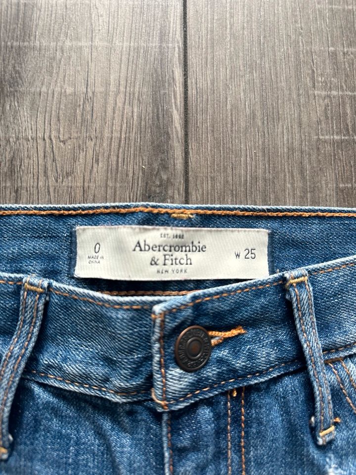 Abercrombie & Fitch Jeansshorts in Lingen (Ems)
