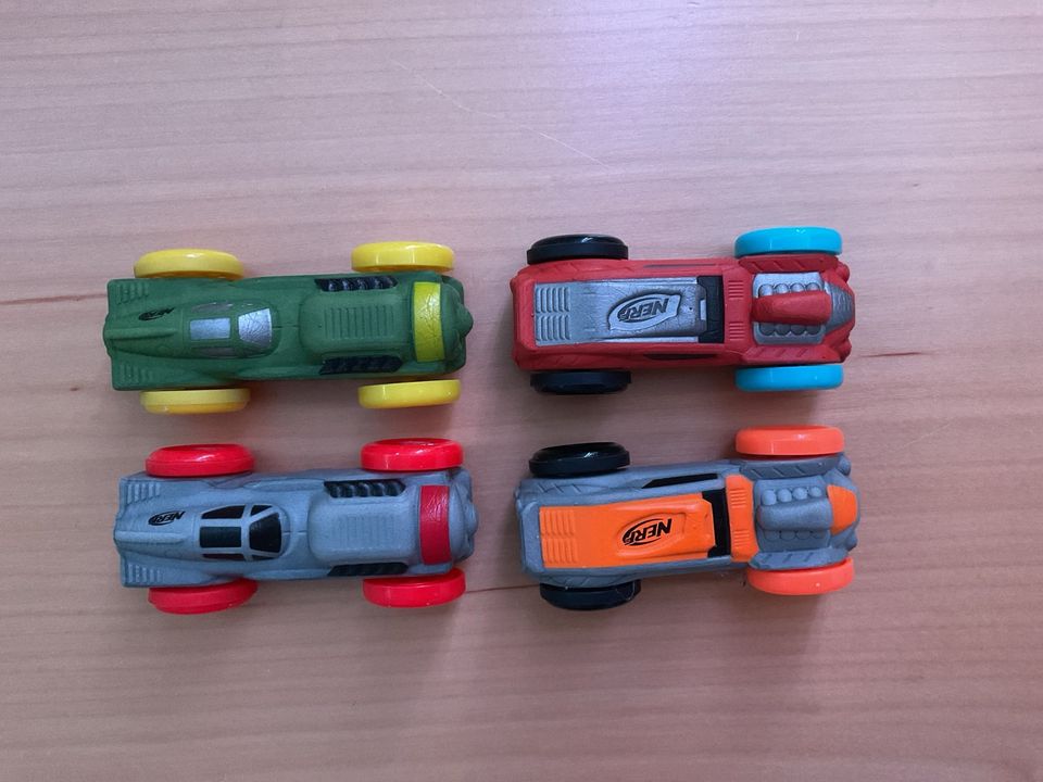 Nerf Nitro Auto mit 4 Autos in München