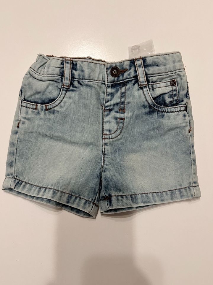 Tom Tailor Jeansshorts 68 ungetragen in Kerpen