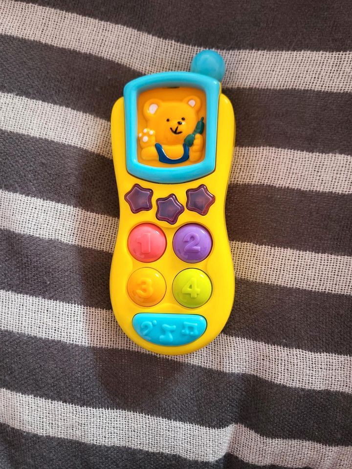 Babyspielzeug/ Telefon in Magdeburg
