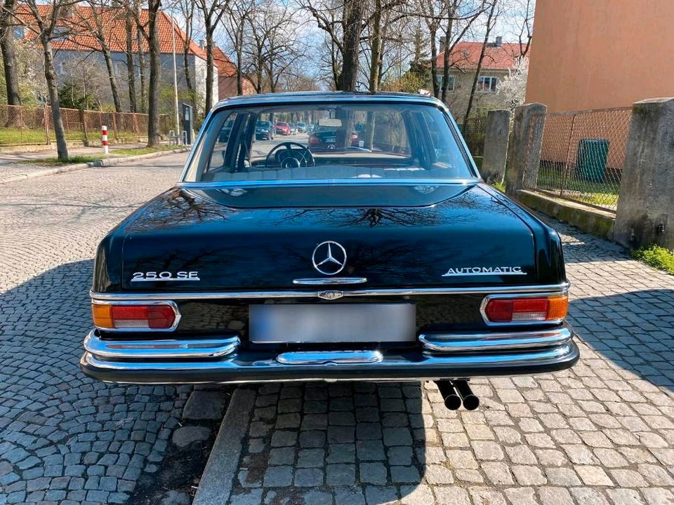 Mercedes Benz w108, 250SE, 1966 in Berlin