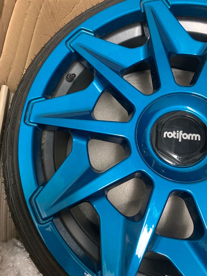 Rotiform CVT 8,5x20 ET45 5x108 5x114,3 in Waldbröl