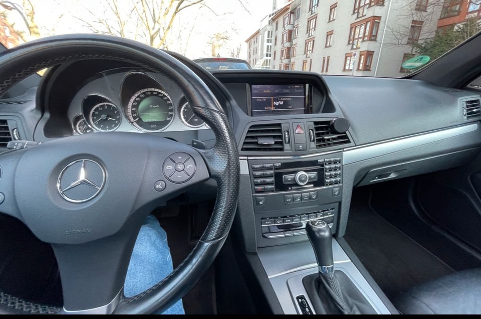Mercedes Benz E350 CGI BlueEFFICIENCE mit Vollausstattung  Top!!! in Neckarsteinach