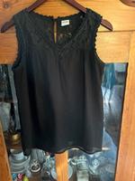 Shirt schwarz mit Spitze 34 Vero Moda Brandenburg - Falkensee Vorschau