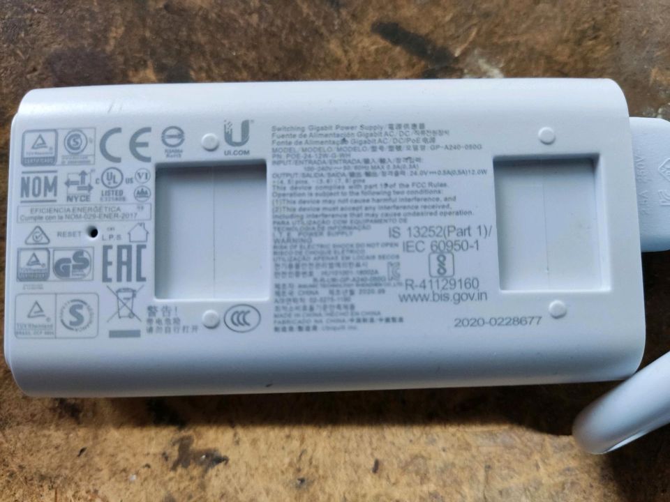 UBIQUITI Poe-24V-12W-G-WH Injector in Bad Schussenried