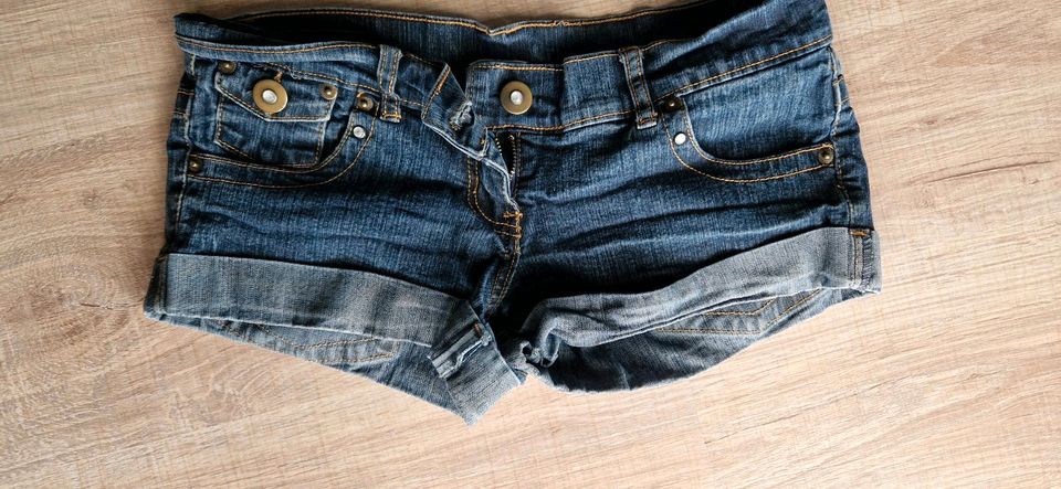 Jeans Shorts only, Tally Weill, X Mail in Greußen