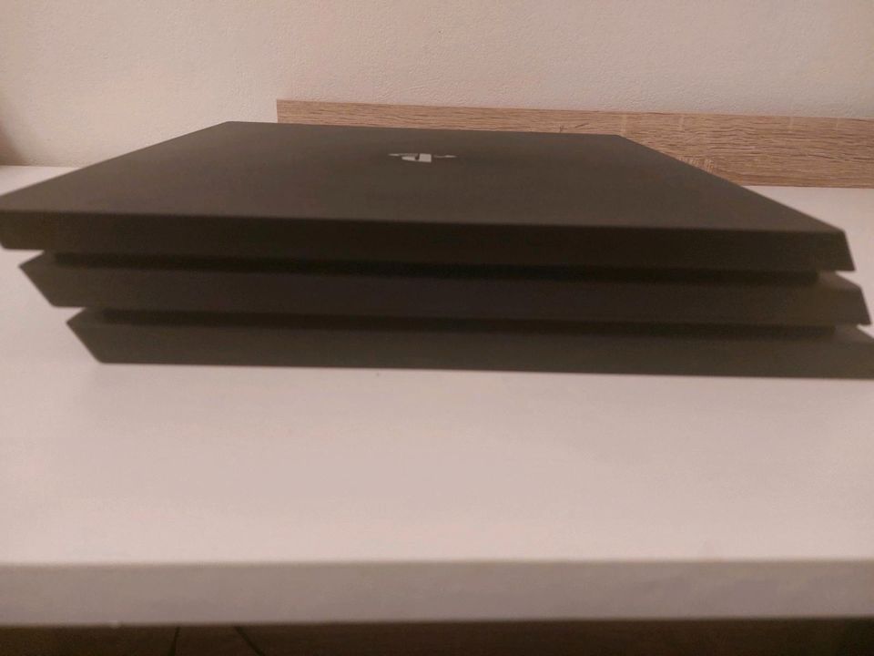 Playstation 4 Pro 1 tb in Hohenroth bei Bad Neustadt a d Saale