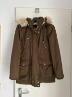 Zara Parka Winterjacke gefüttert mit Kapuze khaki Gr. S Feldmoching-Hasenbergl - Feldmoching Vorschau