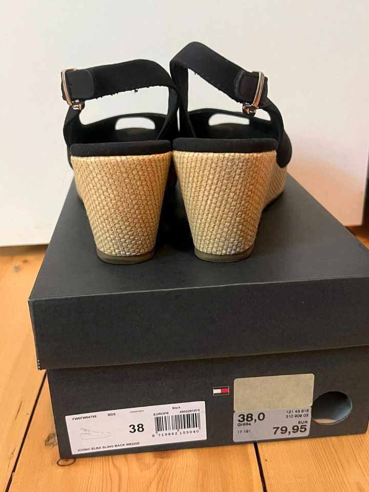 Tommy Hilfiger Keilsandalette, Gr. 38 in Kassel