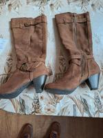 Wildlederstiefel mit langen Reißverschluss Niedersachsen - Helmstedt Vorschau
