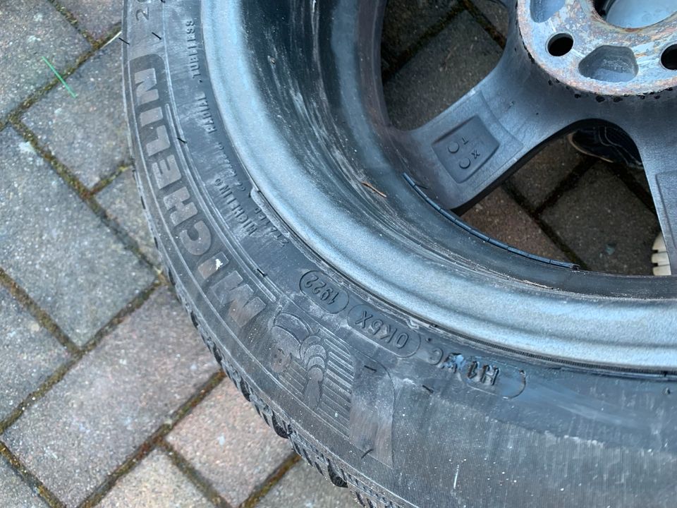 Winterreifen Michelin Alpin 205/55 R16 in Hasloch