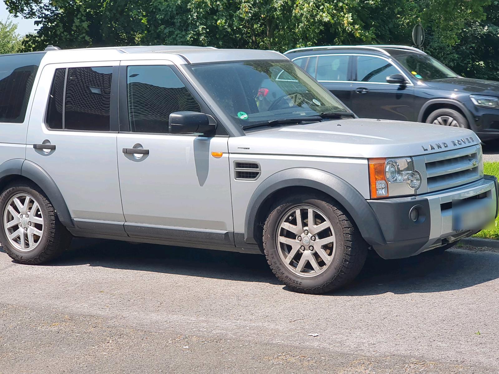 Abbildung des Autos Landrover discovery 3
