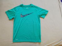 Shirt Sport Nike grün Mädchen Gr. 128 Rostock - Dierkow Vorschau