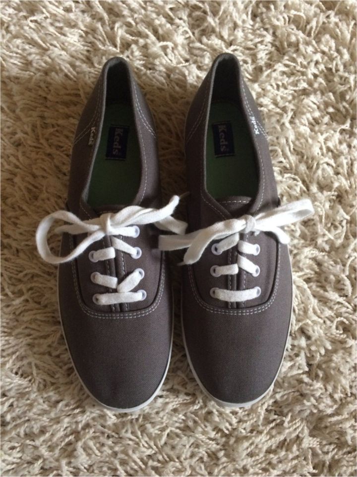 Keds Sneaker grau 37,5 in Geiselhöring