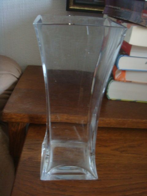 verschiedene Vasen:Glas, getöpfert u.a. in Niederdorfelden