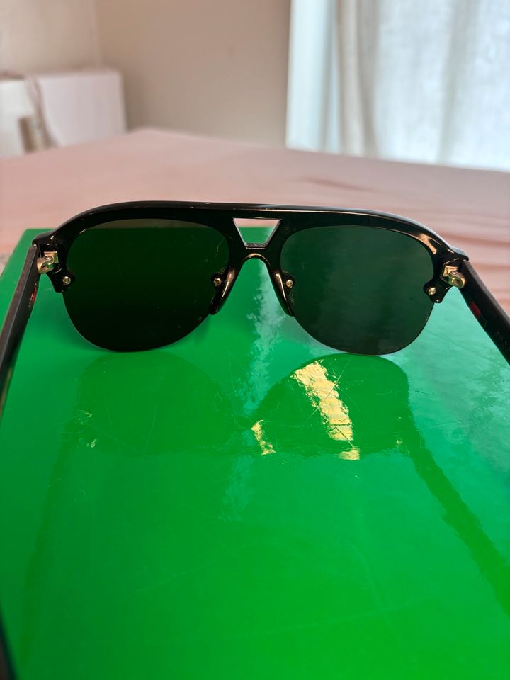 Gucci Sonnenbrille, im guten Zustand in Hamburg