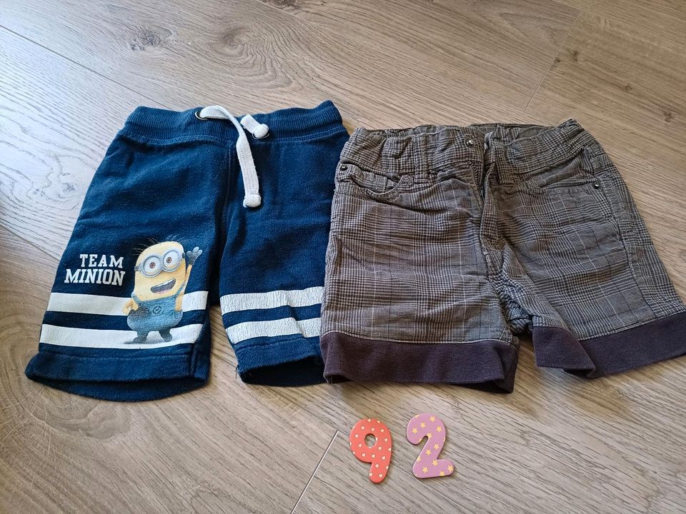 Kurze Hosen/T-Shirts Größe 92 in Burgdorf