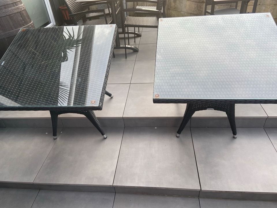 Tisch set mit zwei stühle in Untersteinach