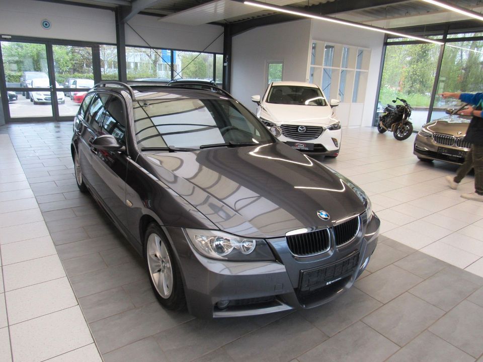 BMW 320 Baureihe 3 Touring 320d / M-Paket in Detmold