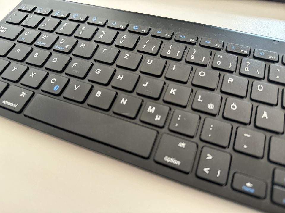 CSL - Bluetooth QWERTZ-Tastatur im Mac Style in Fulda