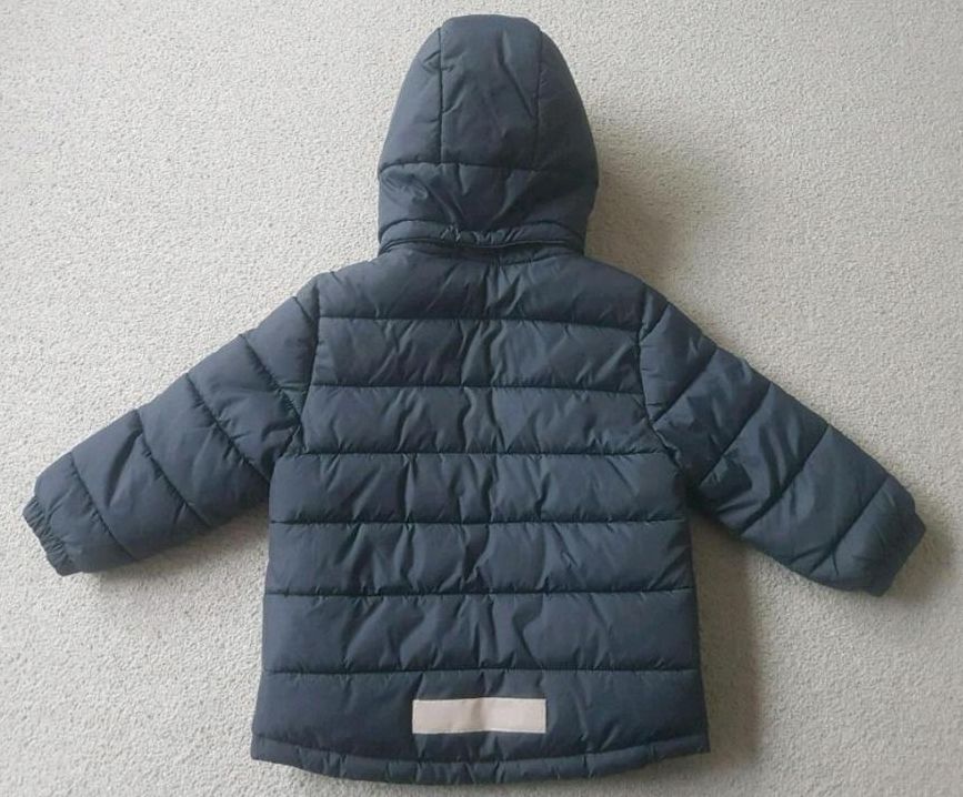 Winterjacke Jungen H&M Gr. 104 in Vechta