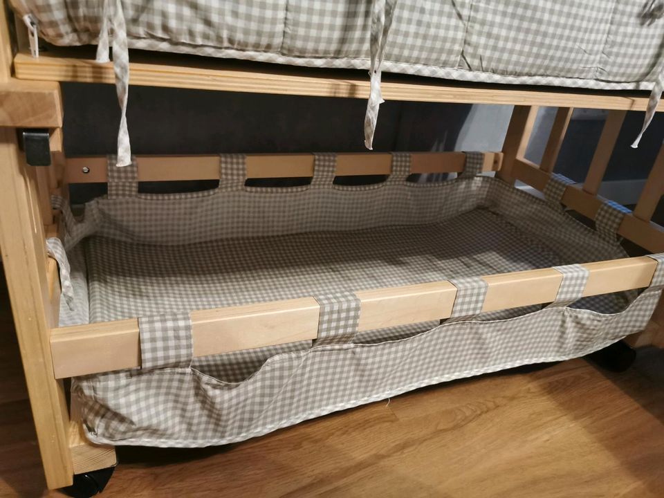 Beistellbett Holz+Matratze +Bettwäsche in Paderborn