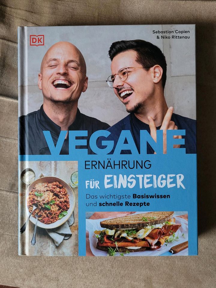Vegane Ernährung für Einsteiger Kochbuch Backbuch Neu in Gröditz