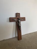 Kruzifix, Holzkreuz, Jesus Saarbrücken - St Johann Vorschau