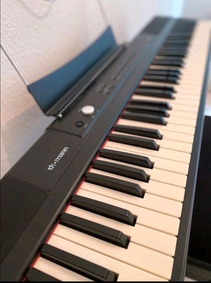 Epiano, elektronisches Klavier in Neukirchen-Vluyn