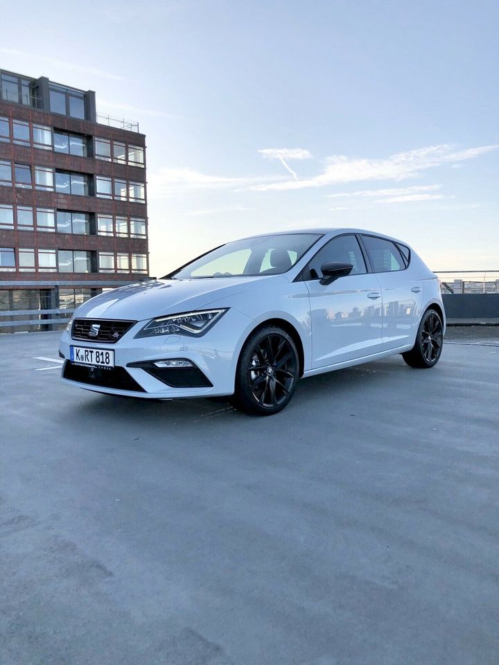 Auto mieten/ Seat Leon FR/ Automatik/ Autovermietung/ Rent Time in Köln