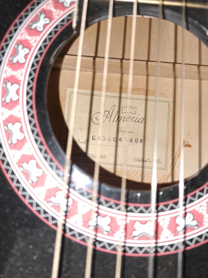 Gitarre almeria in Strehla