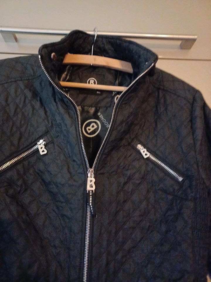 NEUWERTIGE BOGNER Steppjacke, Farbe schwarz, Gr. 40/42 in Naumburg (Saale)